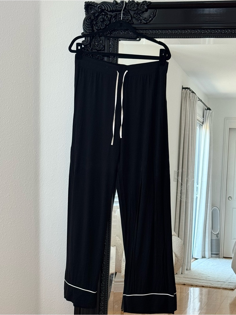 Gap | Women’s Black SoftMade Modal Pajama Set - Picture 10 of 12